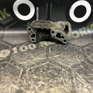 Кронштейн кріплення навісного обладнання 1.6TDCI FORD Focus MK3 (11-14)