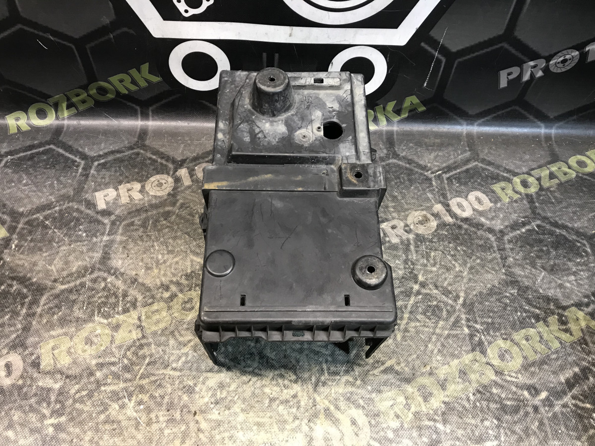 Ящик акумулятора FORD Focus MK2 08-11 4M5110723BC - Зображення 2