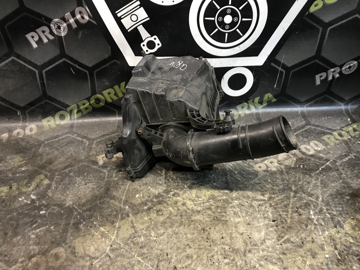 Корпус повітряного фільтра 1.8D FORD Focus MK2 08-11