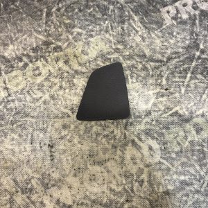 Заглушка права  обшивка кришки багажника універсал FORD Focus MK3 (11-18)