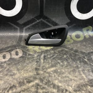 Ручка дверей передньої лівої внутрішня FORD Focus MK3 (11-14)