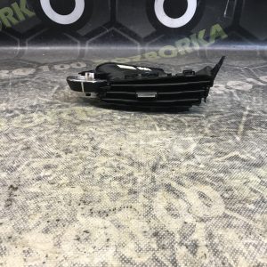 Дефлектор повітряний центральний лівий FORD Focus MK3 (11-14)