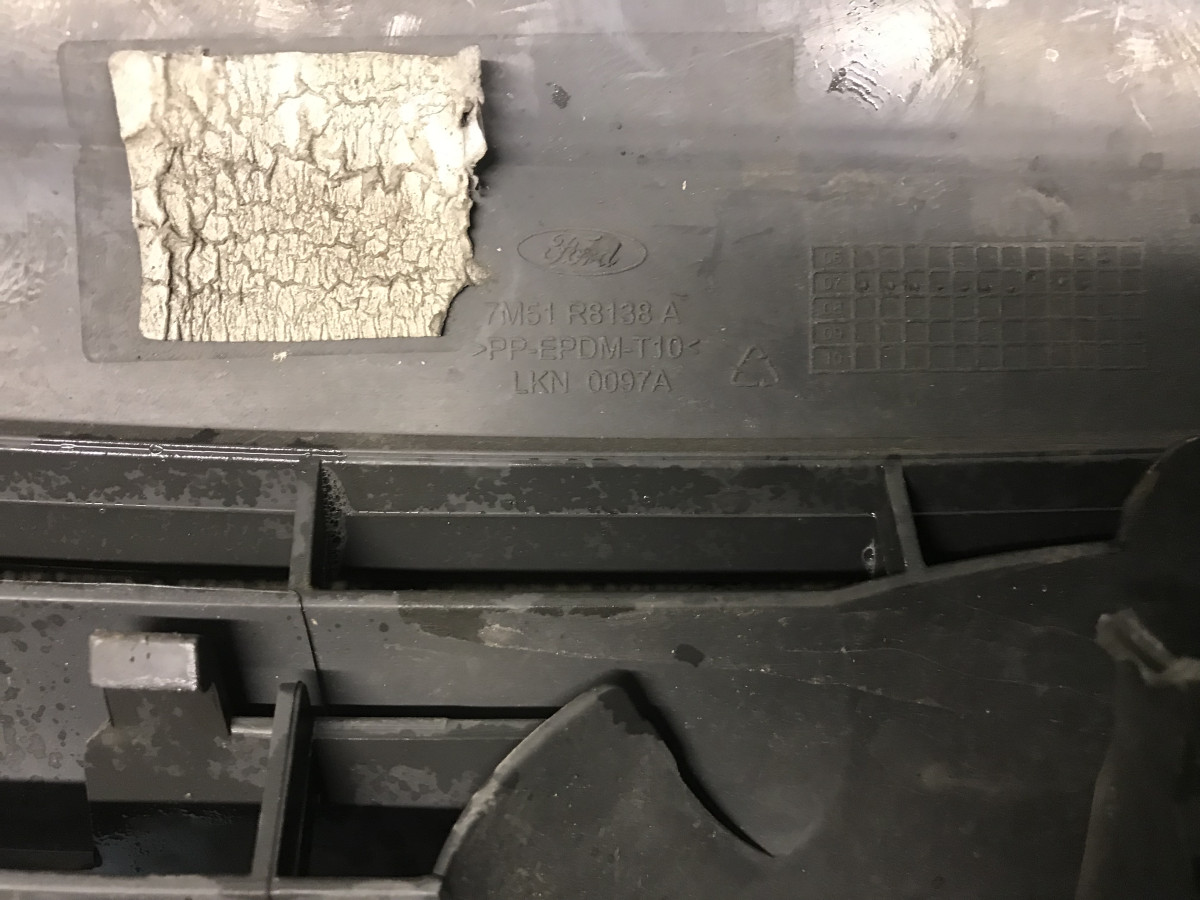 Решітка радіатора FORD C-Max MK1 (07-10) - Зображення 3