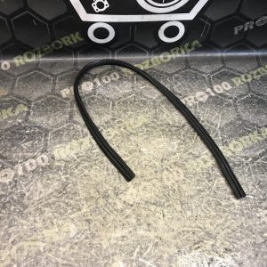 Ущільнювач капоту FORD Focus MK3 (11-18)
