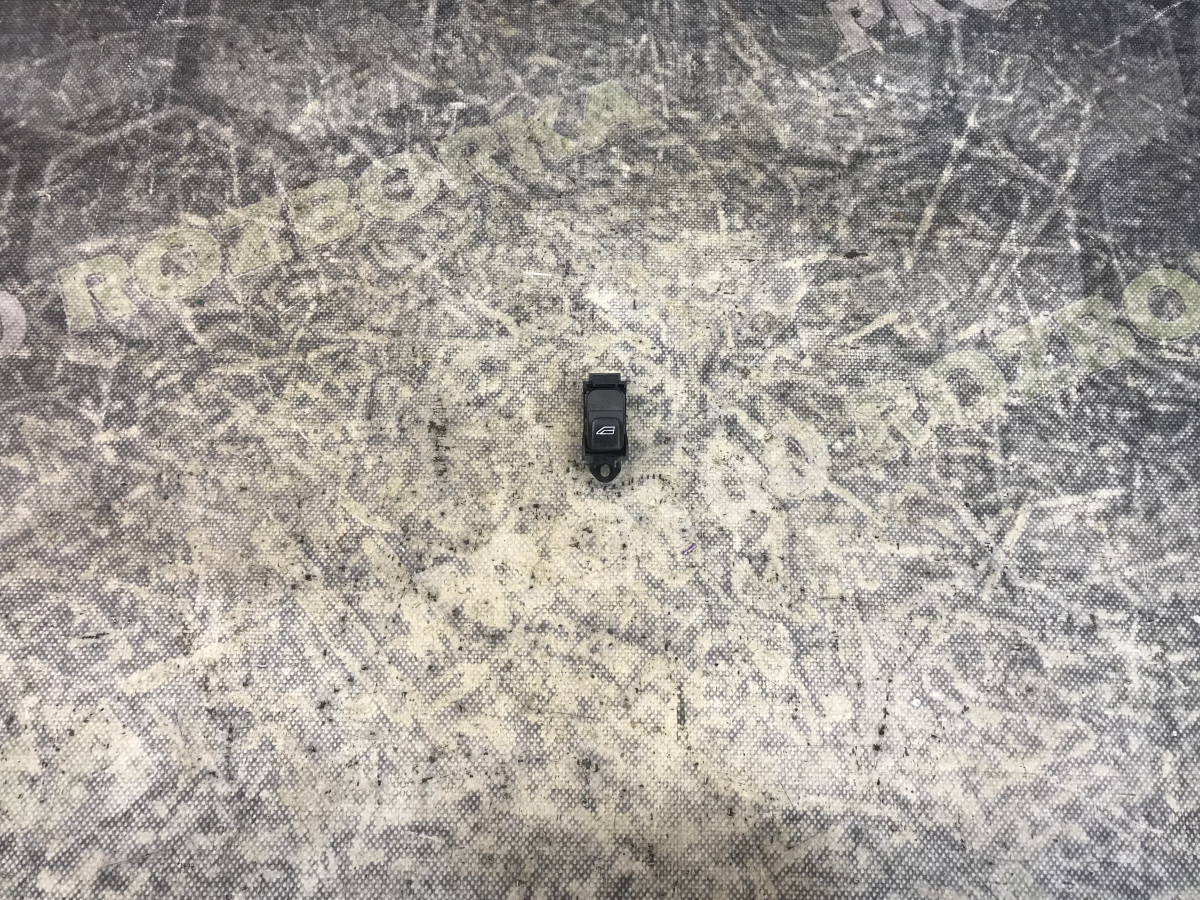 Кнопка склопідйомника Land Rover Freelander 2 L359 06-14