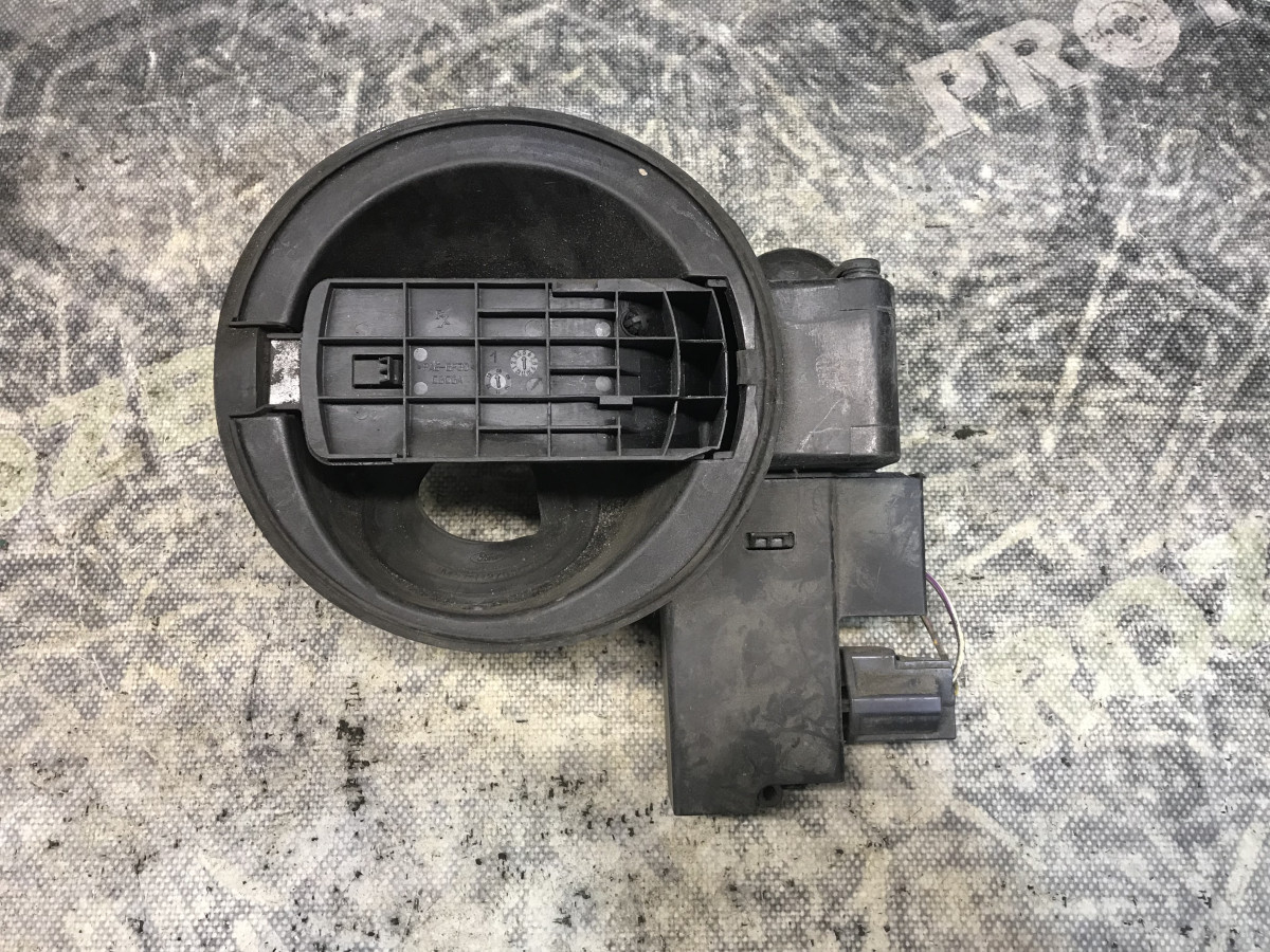 Лючок паливного бака з замком FORD C-Max MK1 (07-10) - Зображення 2