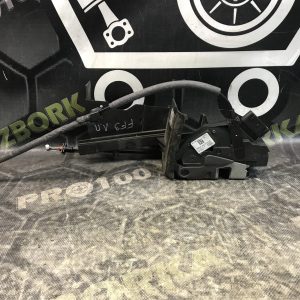 Замок лівих передніх дверей Ford Focus MK3 (11-18)