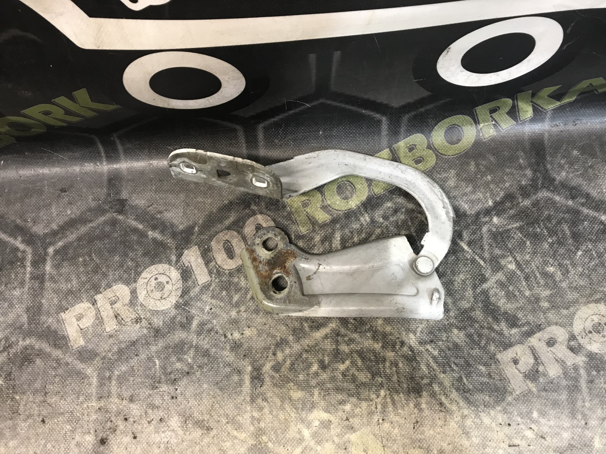 Петля капота ліва Ford Focus MK3 (11-14) - Зображення 2
