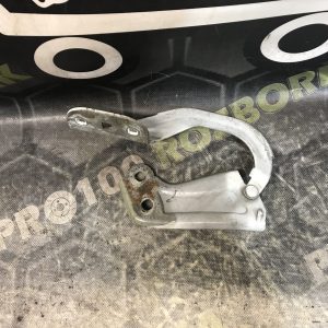 Петля капота ліва Ford Focus MK3 (11-14)