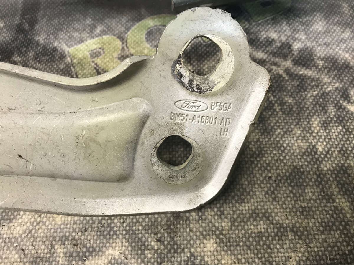 Петля капота ліва Ford Focus MK3 (11-14) - Зображення 4