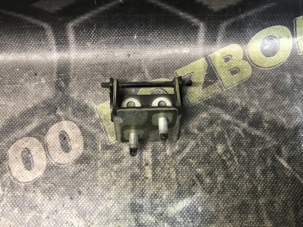 Петля кришки багажника ліва Ford Focus MK3 (11-14) - Зображення 4