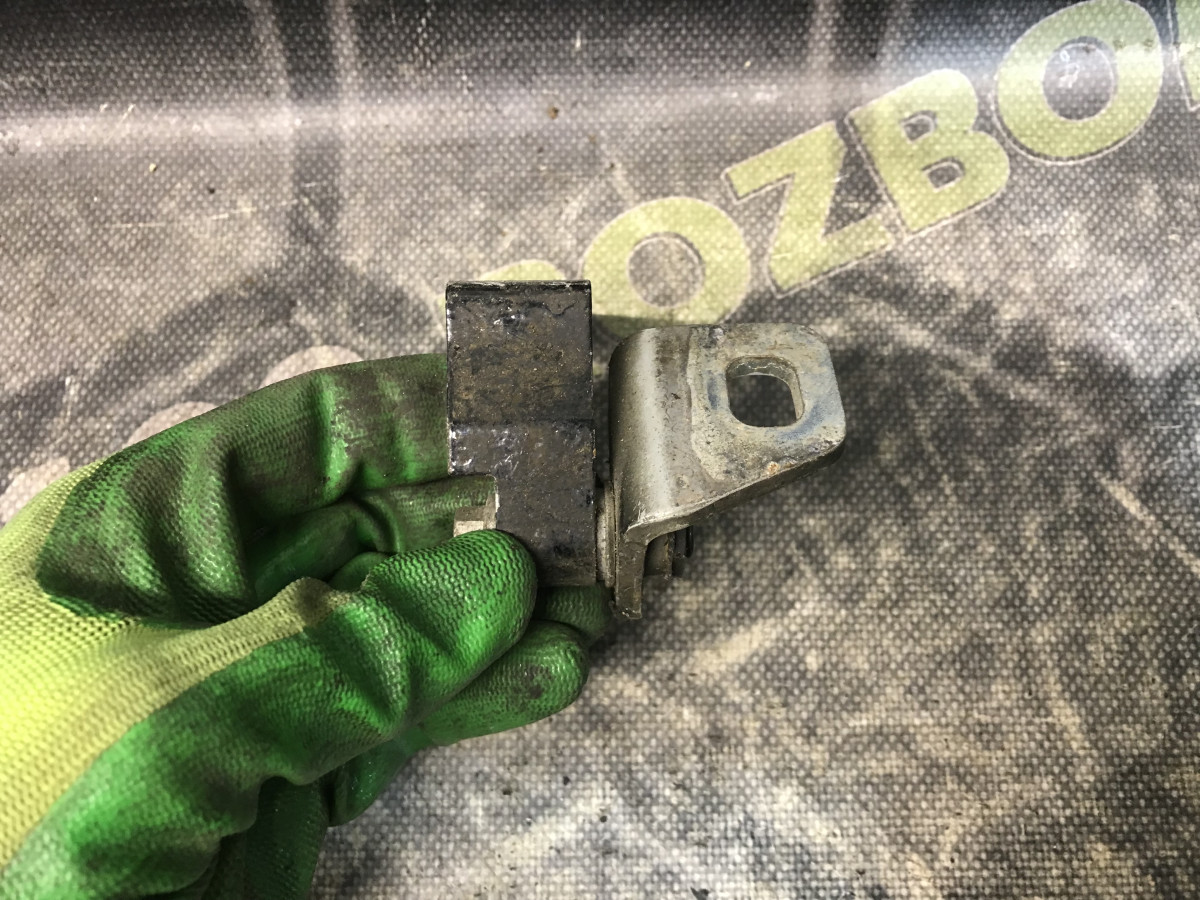 Петля верхня передньої правої двері Ford C-Max MK2 (10-15) - Зображення 5