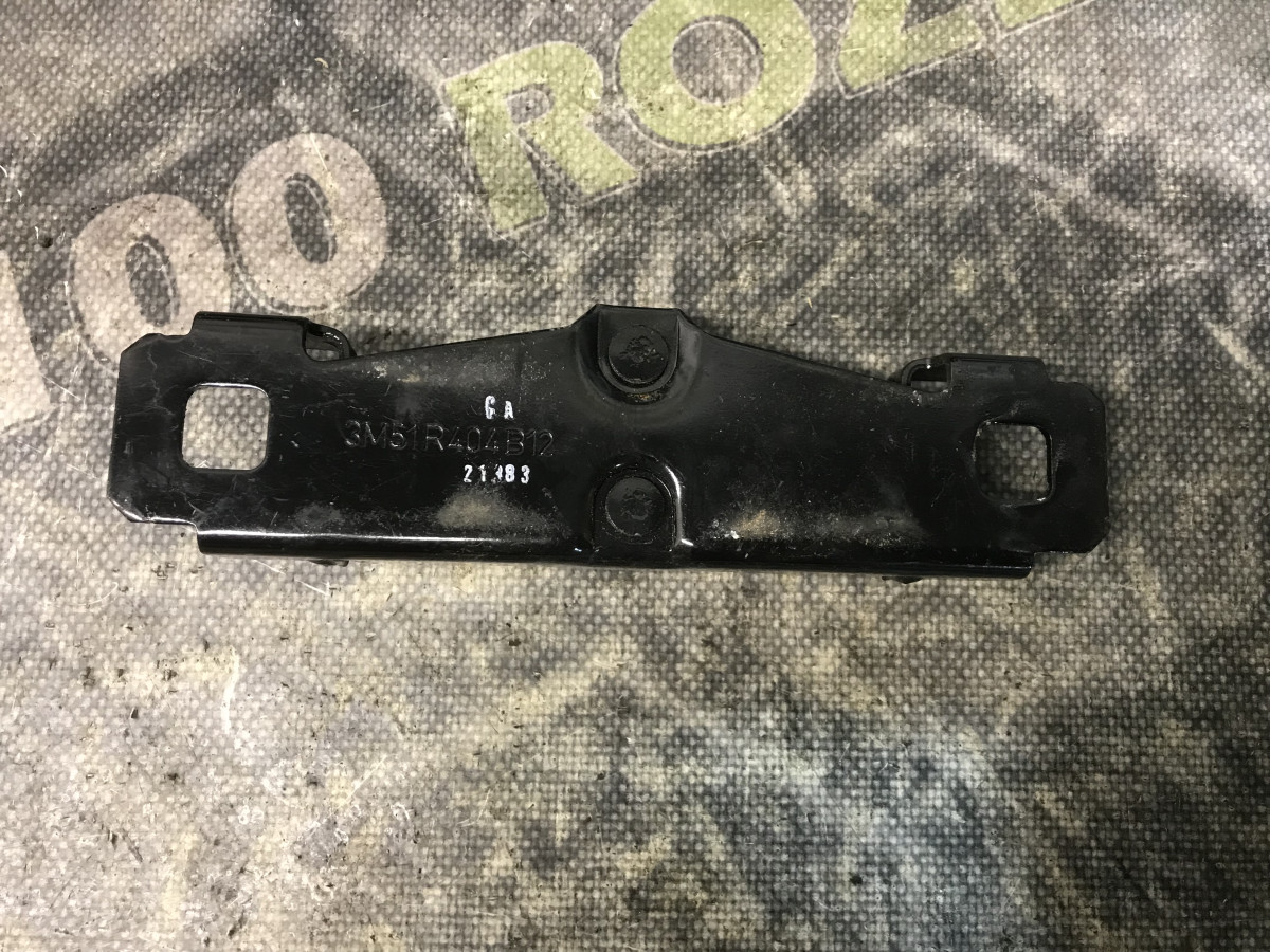 Скоба замка кришки багажника FORD Focus MK2 08-11 - Зображення 3