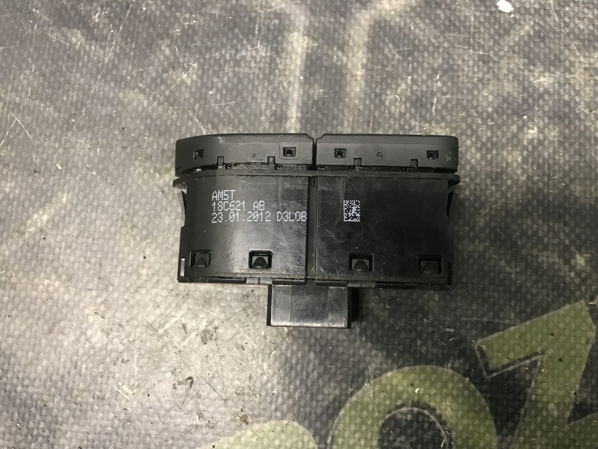 Кнопка обігріву заднього скла FORD Focus MK3 (14-18) - Зображення 5