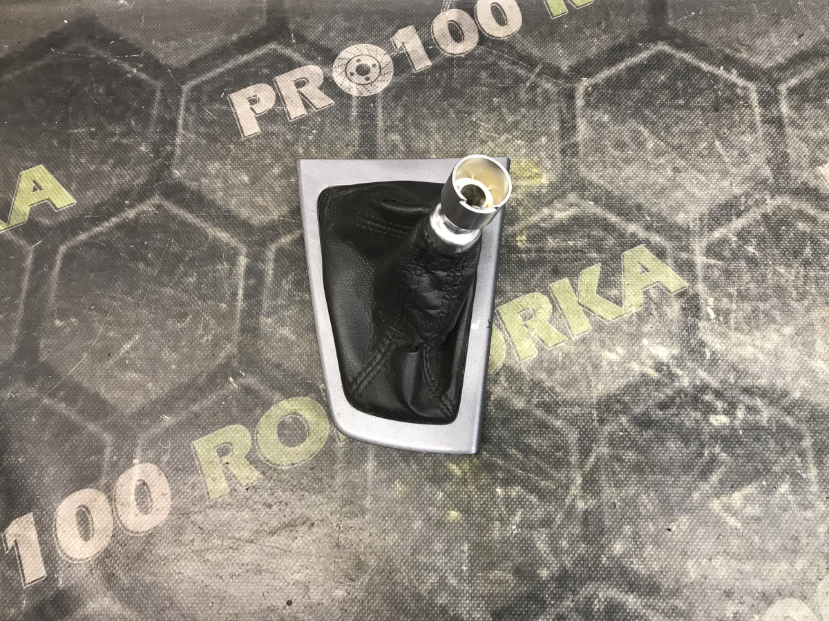 Накладка куліси КПП ПРАВЕ КЕРМО FORD Focus MK3 (11-14)