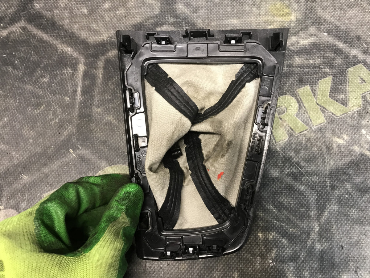 Накладка куліси КПП ПРАВЕ КЕРМО FORD Focus MK3 (11-14) - Зображення 4