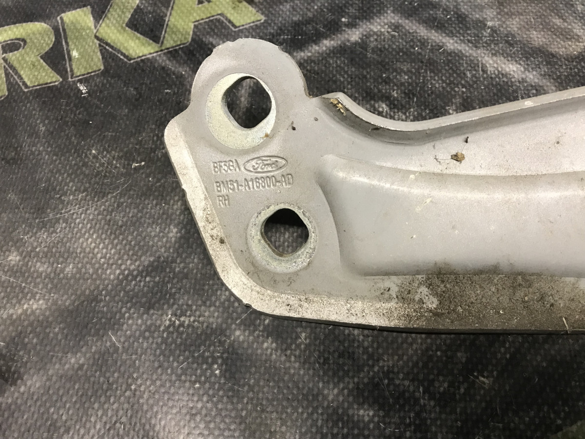 Петля капота права FORD Focus MK3 (11-14) - Зображення 4