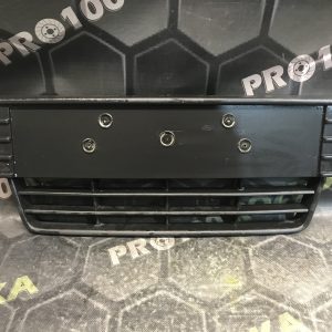 Решітка бампера переднього центральна FORD Focus MK3 (11-14)