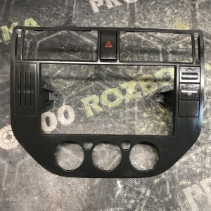 Рамка магнітоли в зборі FORD KUGA MK1 08-12
