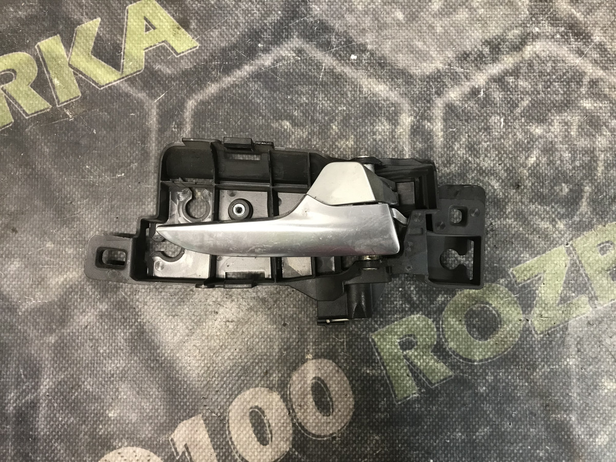 Ручка дверей внутрішня права Ford Mondeo MK4 (BA7) 07-14