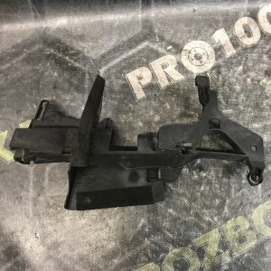 Кронштенй замка FORD Mondeo MK4 (BA7) 07-14
