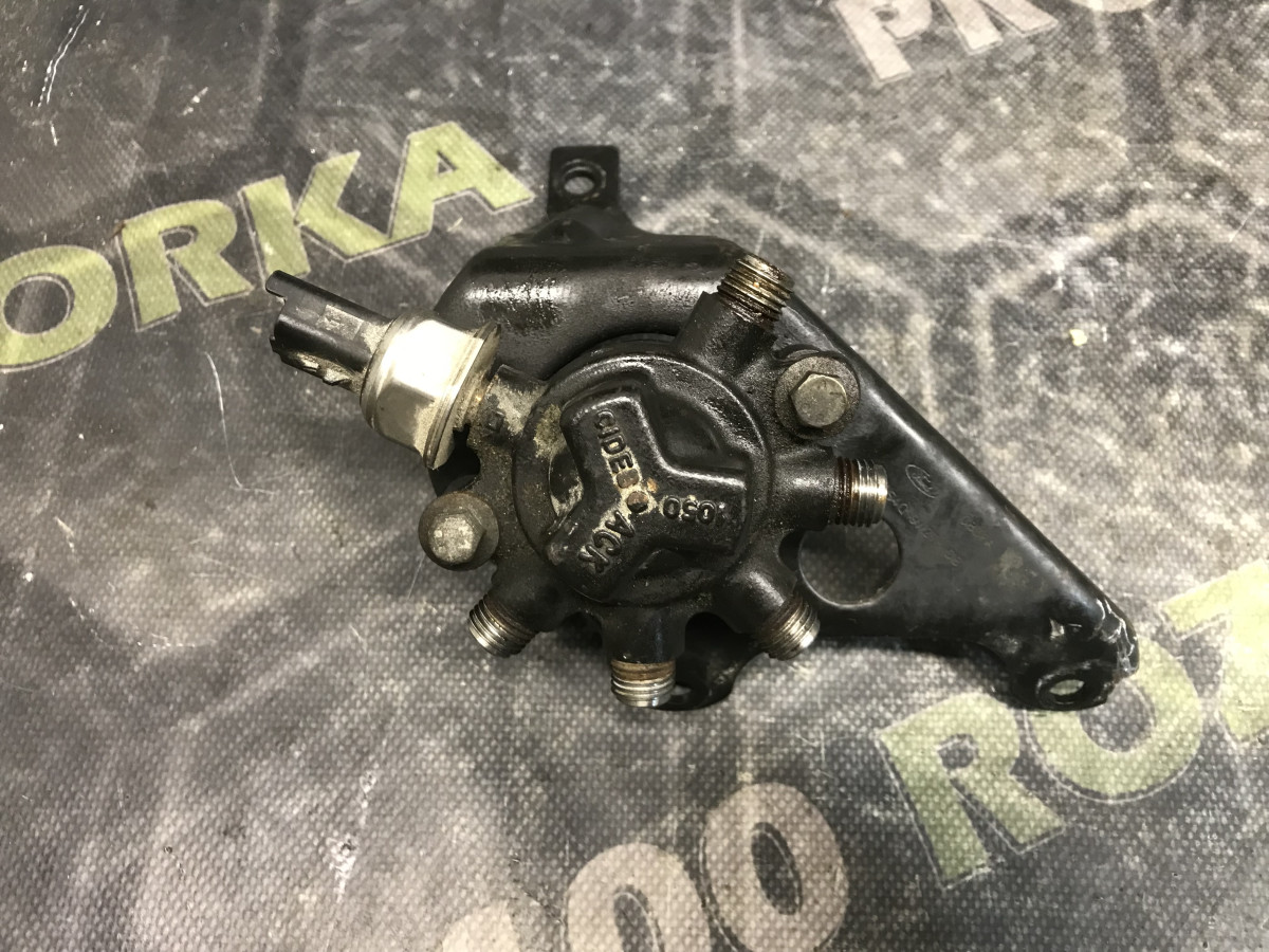 Паливна рейка + датчик 1.8D FORD Focus MK2 08-11