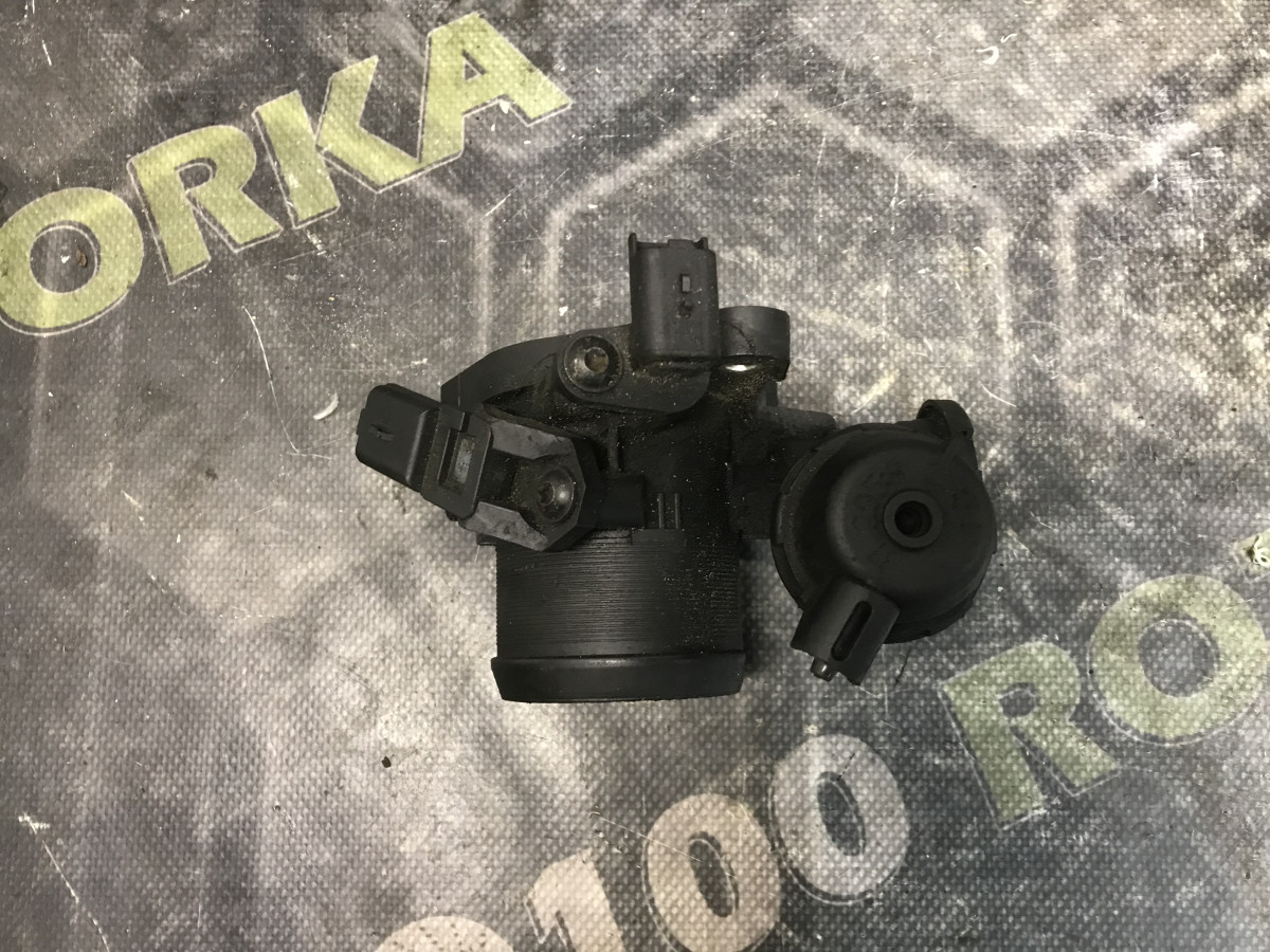 Дросельна заслінка 2.0D FORD Focus MK2 08-11