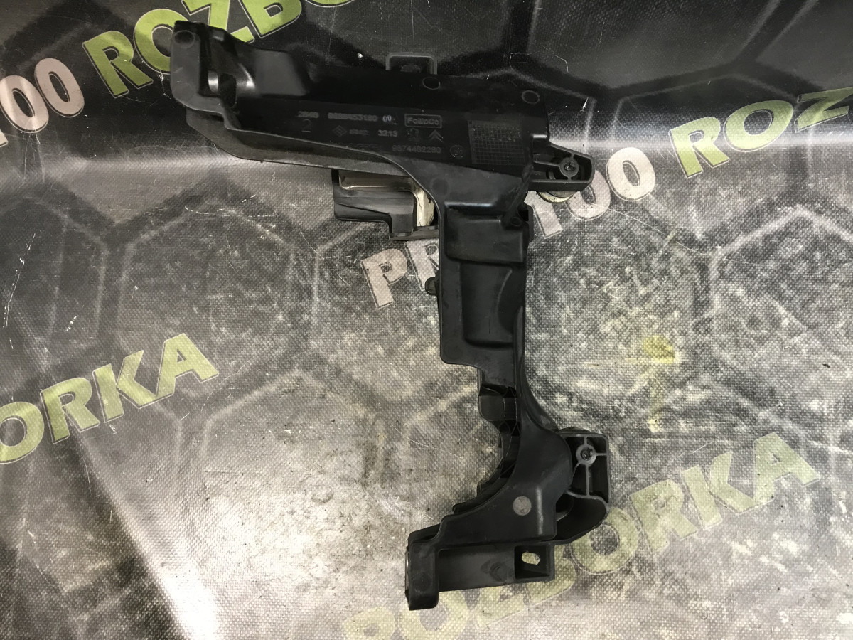 Кронштейн впускного колектора 2.0D FORD Focus MK2 08-11
