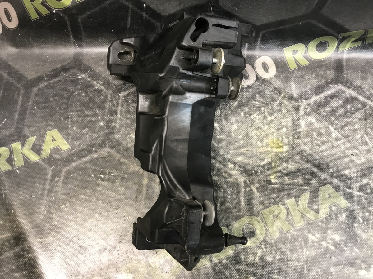 Кронштейн впускного колектора 2.0D FORD Focus MK2 08-11 - Зображення 2