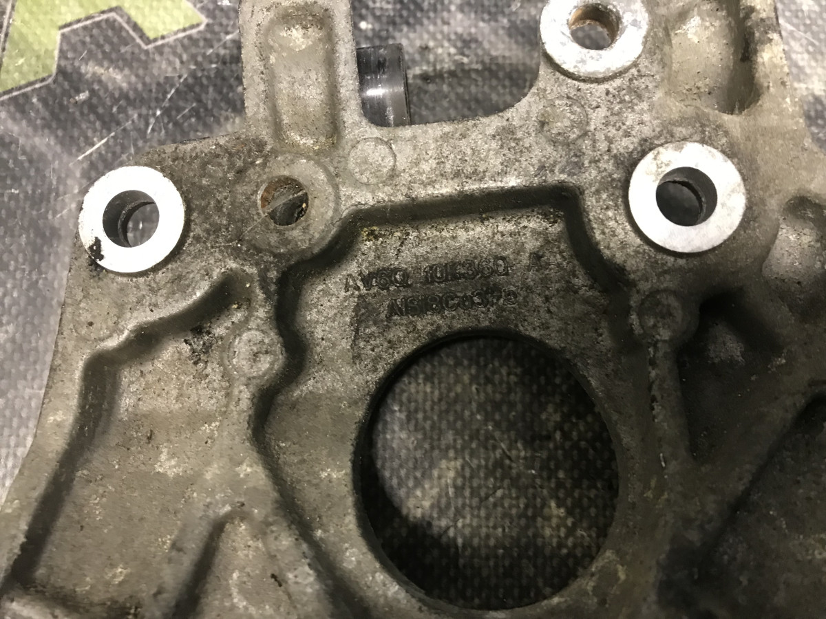 Кронштейн компресора кондиціонера 1.6D FORD Focus MK3 (11-14) - Зображення 3