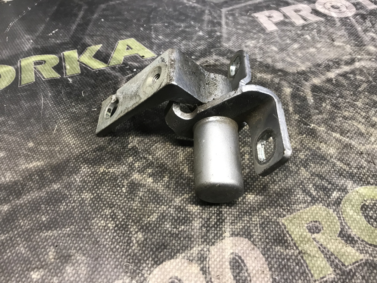 Петля лівих передніх верхніх дверей FORD Mondeo MK4 (BA7) 07-14 - Зображення 4