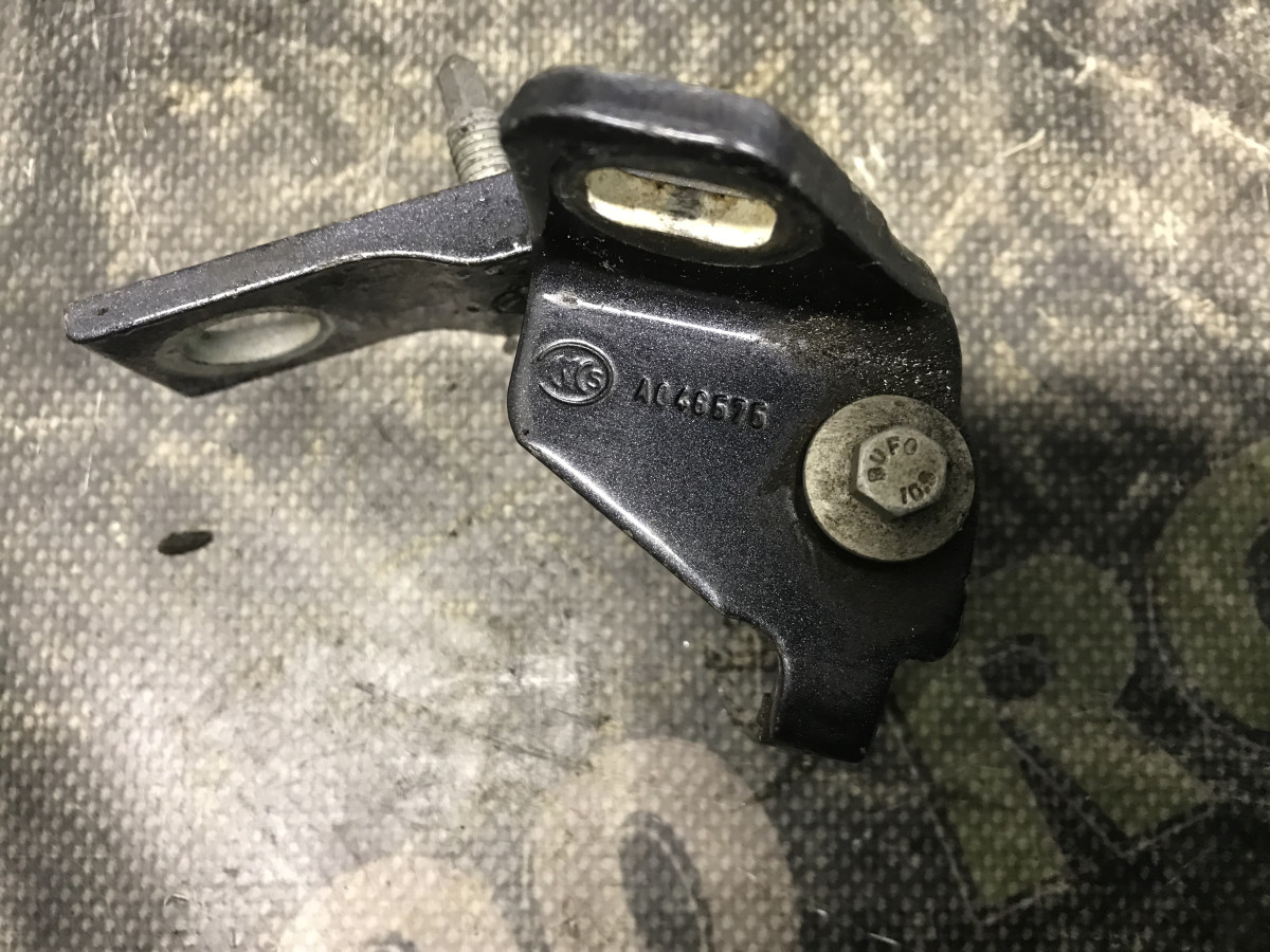 Петля нижня передніх лівих дверей FORD Mondeo MK4 (BA7) 07-14 - Зображення 4