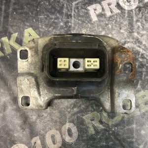 Подушка коробки передач ліва Ford Kuga Mk1 (08-12)