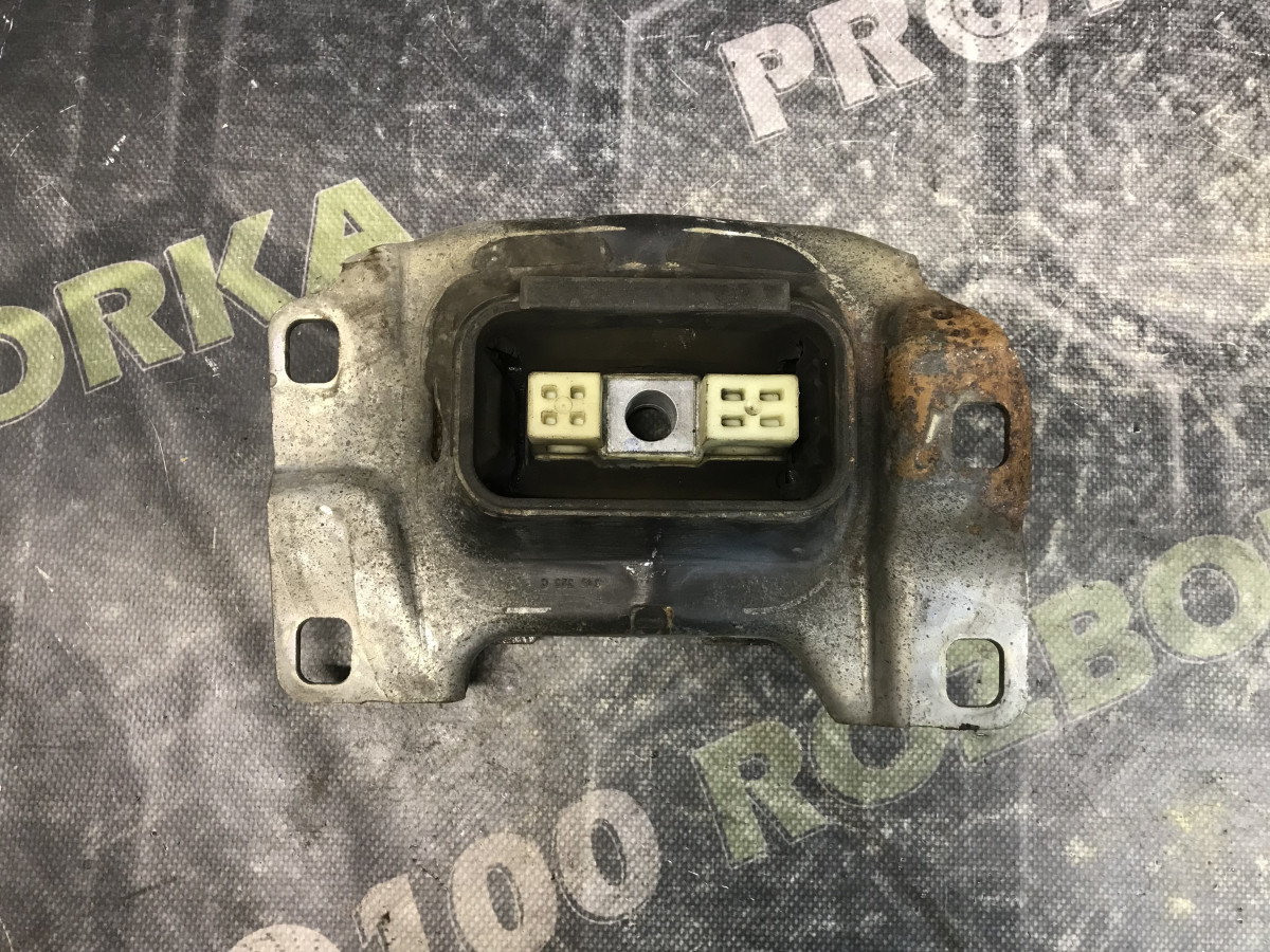 Подушка коробки передач ліва Ford Kuga Mk1 (08-12)