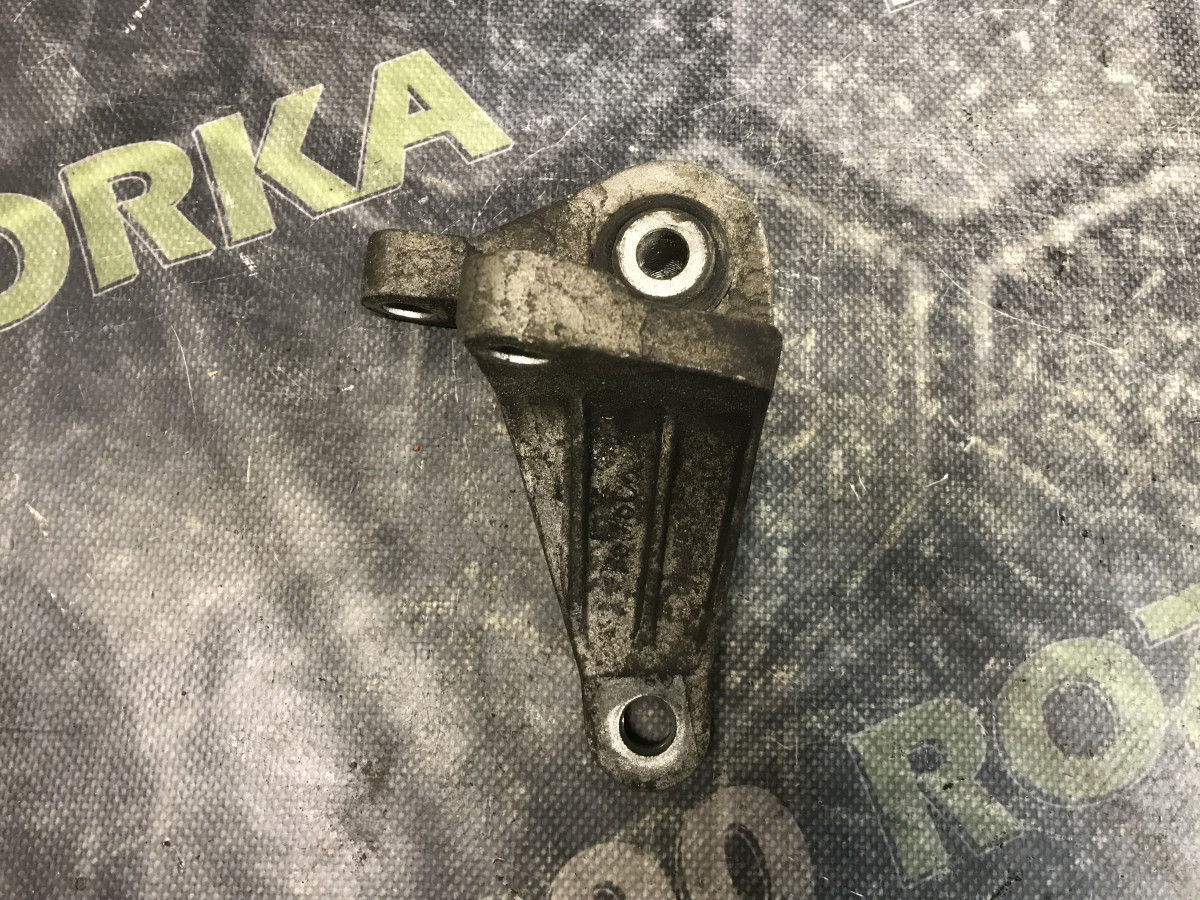 Кронштейн КПП 2.0D FORD Mondeo MK4 (BA7) 07-14