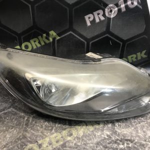 Фара передня права FORD Focus MK3 (11-14)