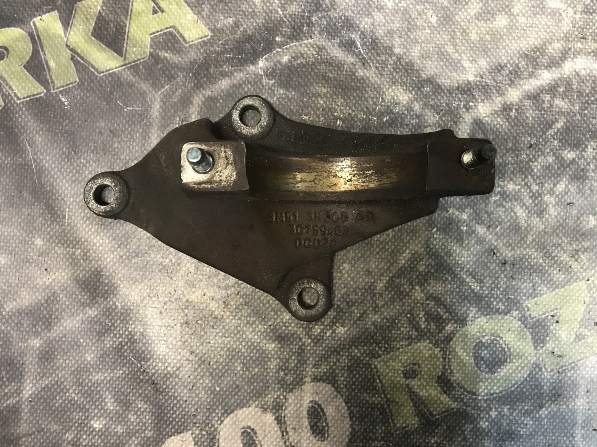 Кронштейн підвісного підшипника 2.0D FORD Mondeo MK4 (BA7) 07-14