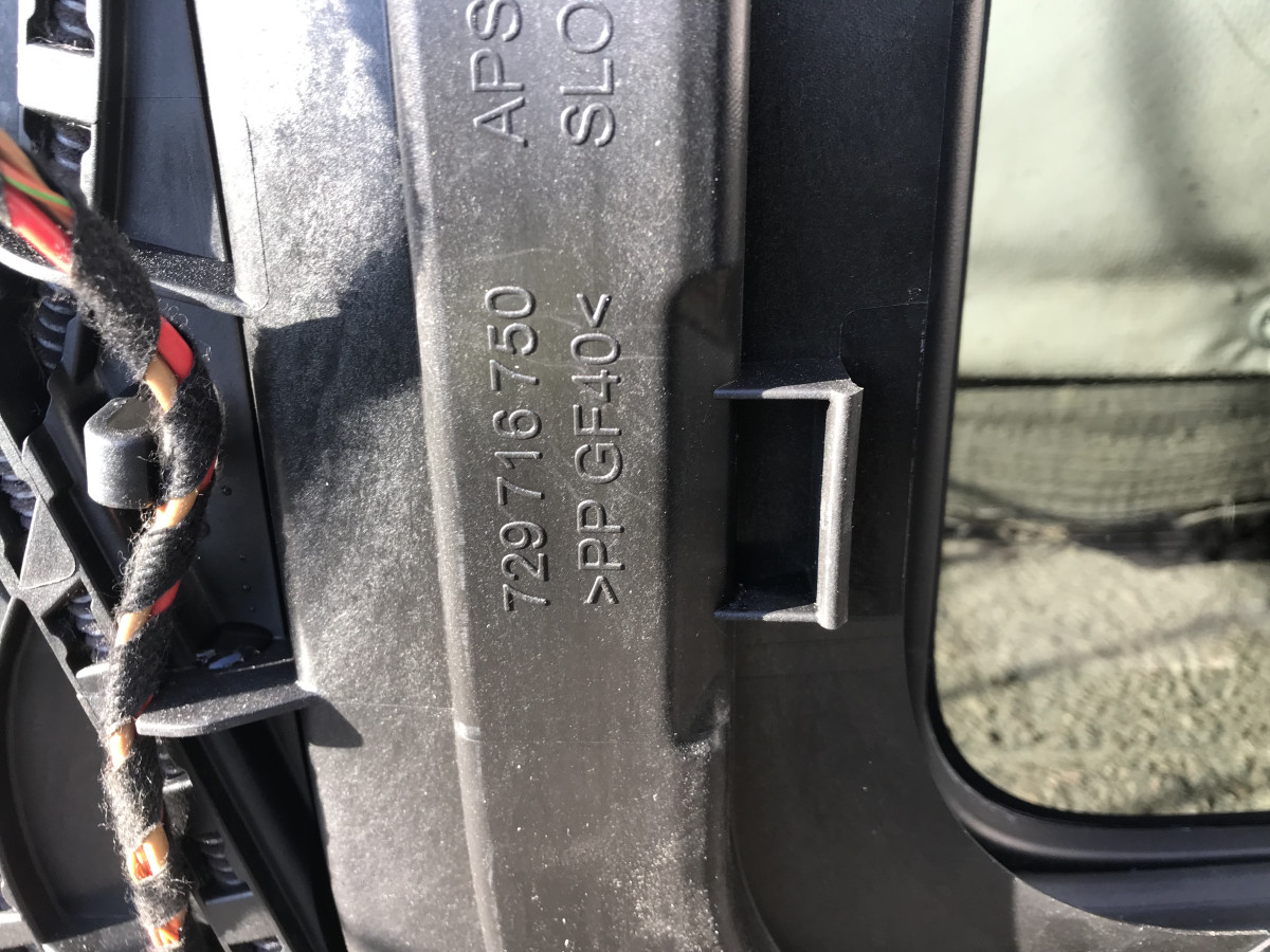 Панорамний дах Volkswagen Passat B8 14-23 - Зображення 10