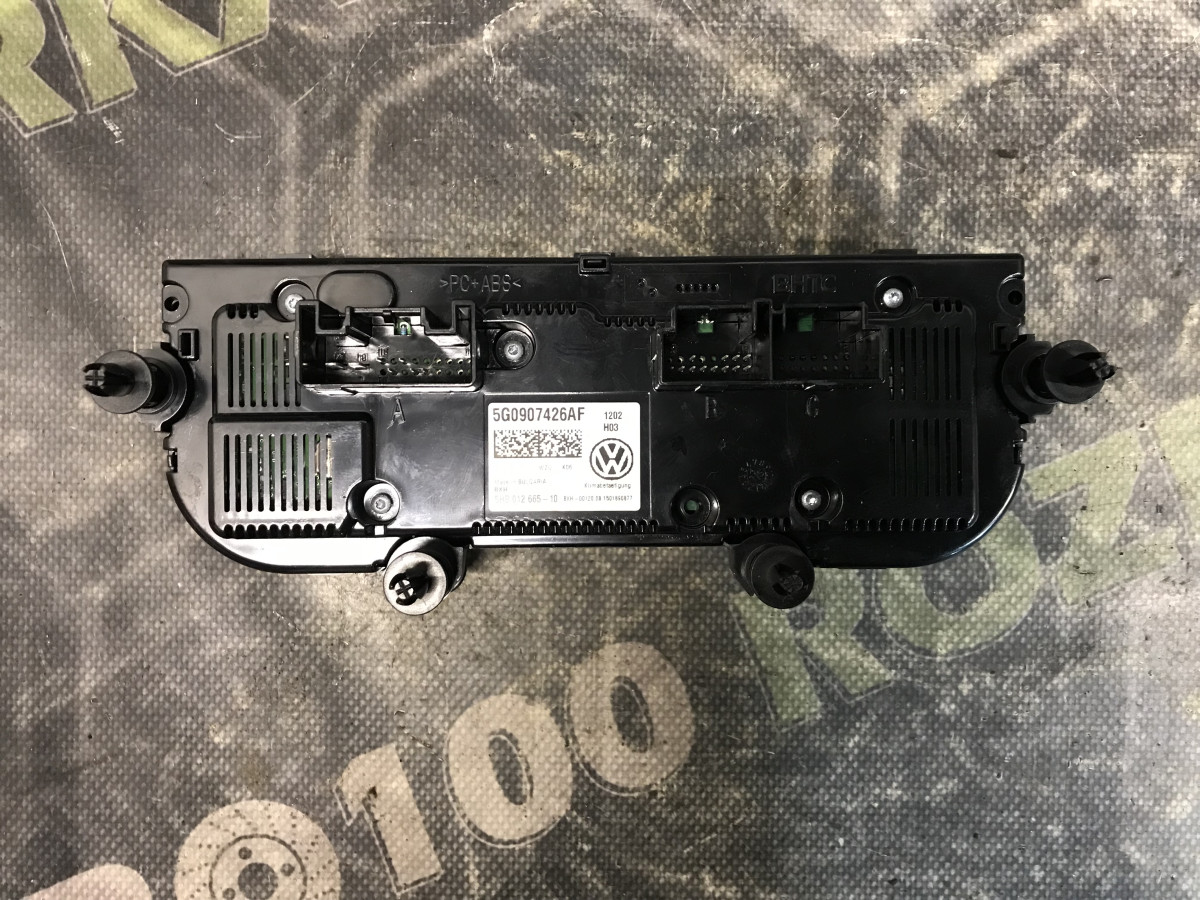 Панель керування кондиціонером Volkswagen Passat B8 14-23 - Зображення 2