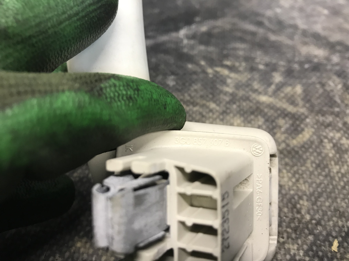 Ручка стелі салону передня Volkswagen Passat B8 14-23 - Зображення 3