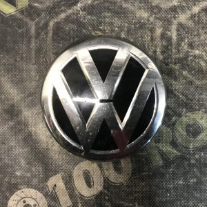 Емблема решітки радіатора під радар Volkswagen Passat B8 14-23