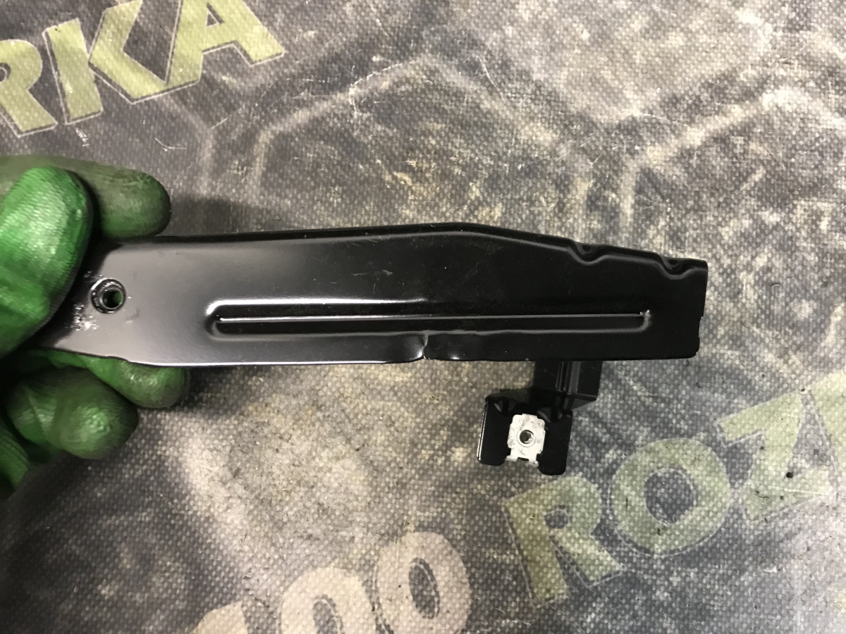 Кріплення багажника праве універсал Volkswagen Passat B8 14-23 - Зображення 2