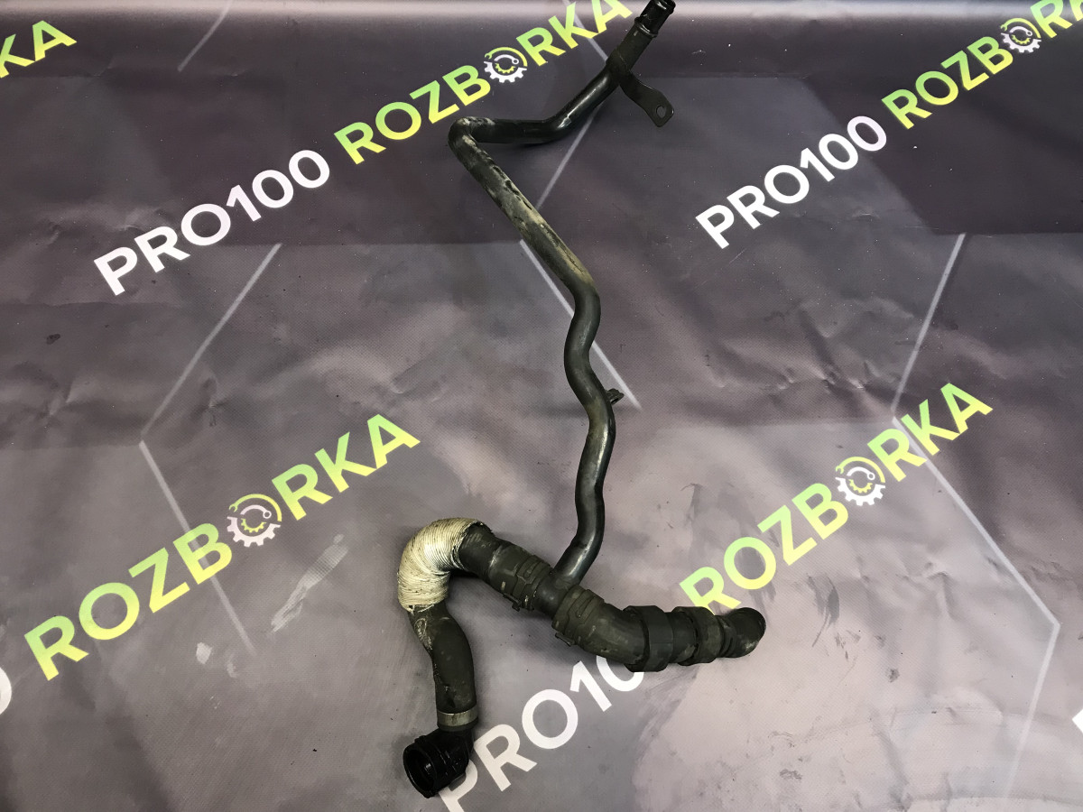 Патрубок системи охолодження 2.0D Volkswagen Passat B8 14-23