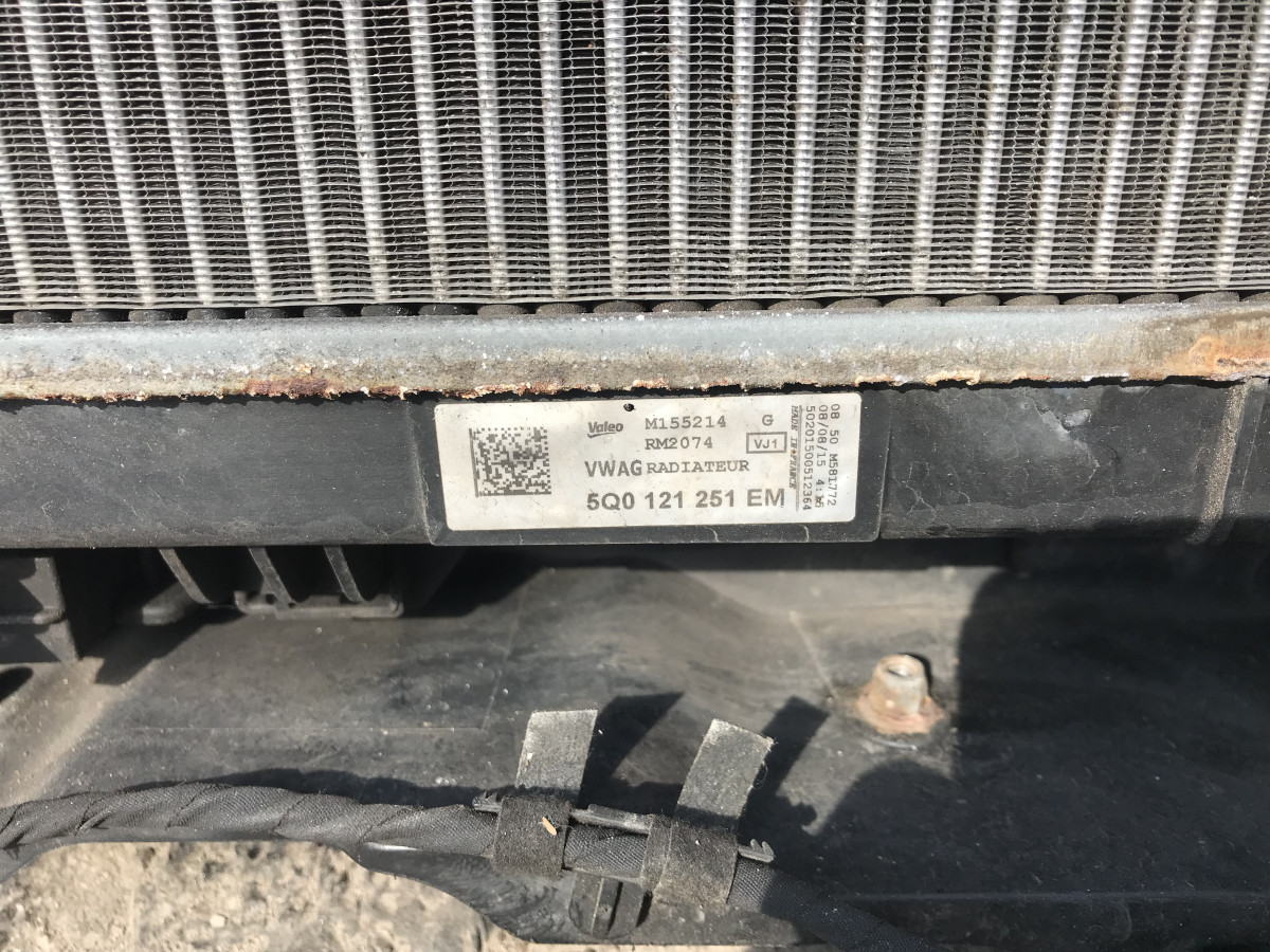 Панель радіаторів радіатори охолодження 2.0D Volkswagen Passat B8 14-23 - Зображення 4