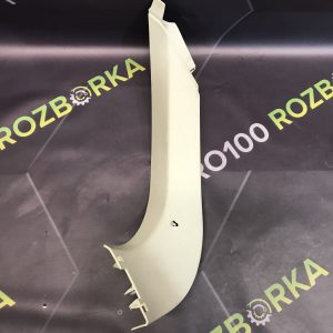 Обшивка кришки багажника задня права хетчбек Ford Focus MK3 (11-14)