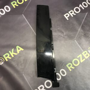 Накладка передніх правих дверей FORD Mondeo MK4 (BA7) 07-14