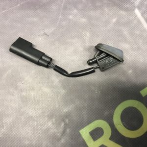 Форсунка омивача лобового скла з (підігрівом) FORD Focus MK3 (11-18)