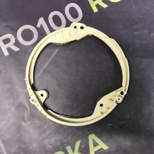 Кронштейн динаміка передніх правих дверей FORD Focus MK3 (11-18)