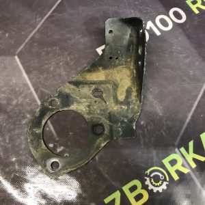 Кронштейн розпірки стійки лівий  FORD KUGA MK1 08-12