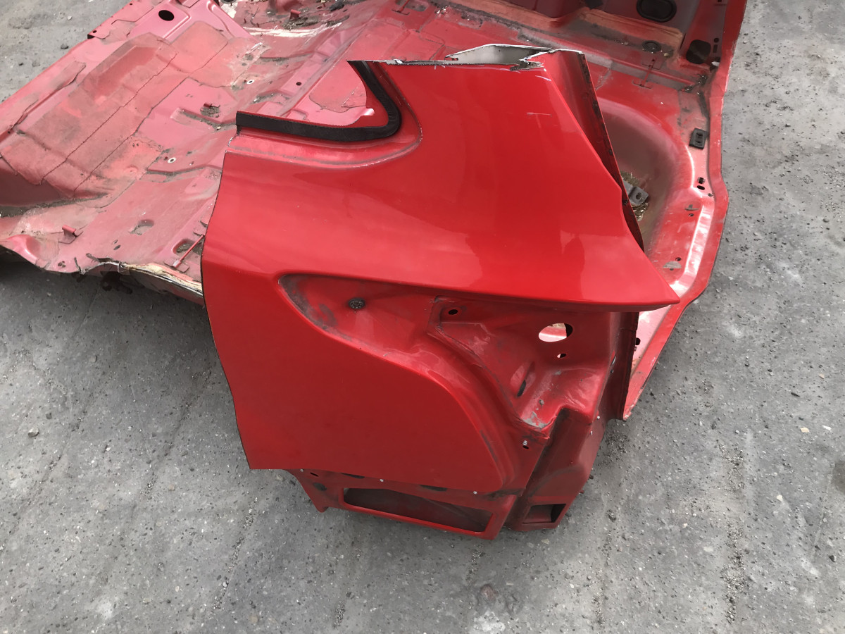 Заднє ліве крило FORD Focus MK3 (11-18)